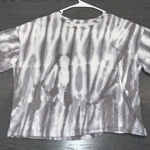 Isa & Ella tie dye semi crop shirt